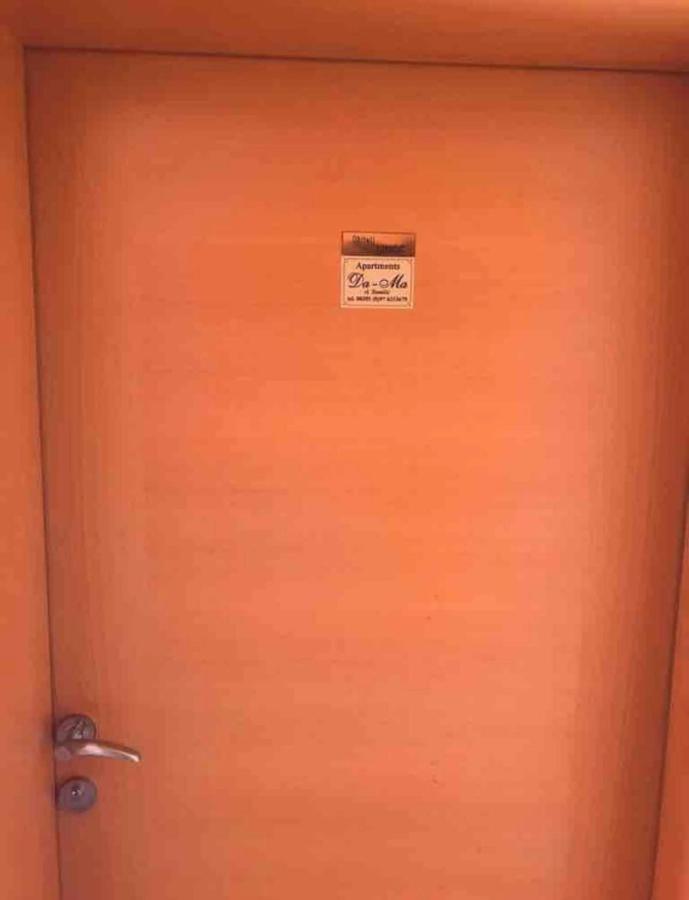 Studio Dama Blizina Amfiteatra I Bus Kolodvora ,Besplatan Privatni Parking,Self-Check- In Пула Екстер'єр фото